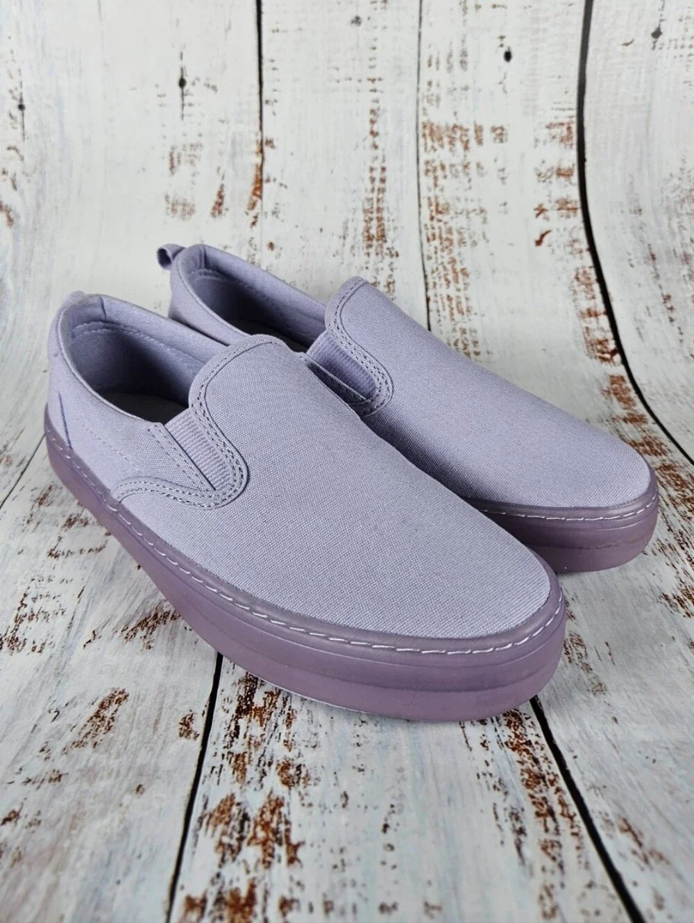 NWOT Old Navy Kids Classic Canvas Slip-On Sneakers / Kids Size 3